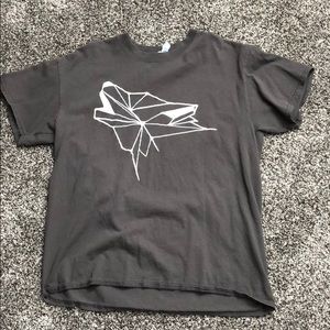 Geometric wolf head t-shirt